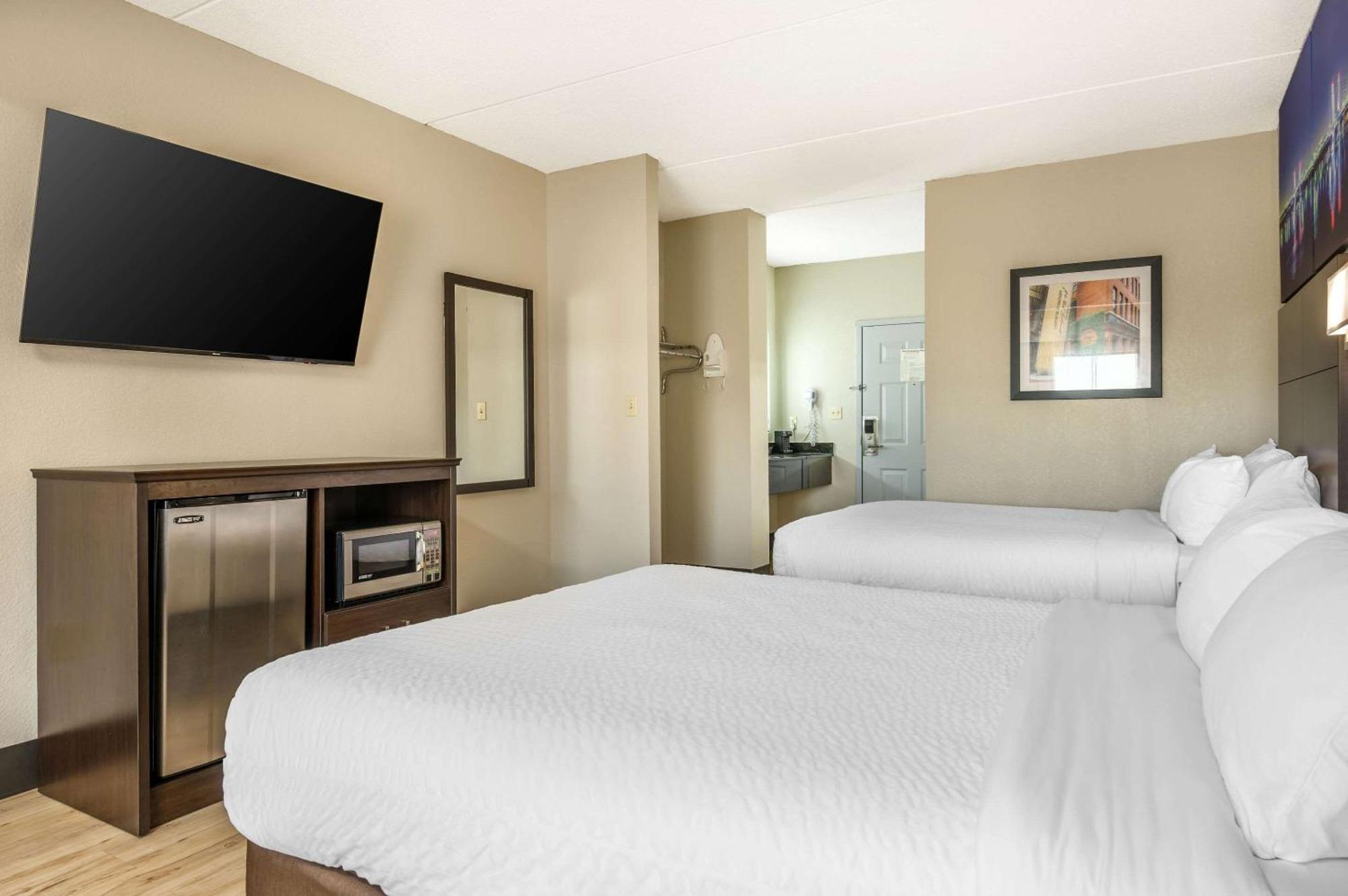 Clarion Pointe Louisville East Esterno foto