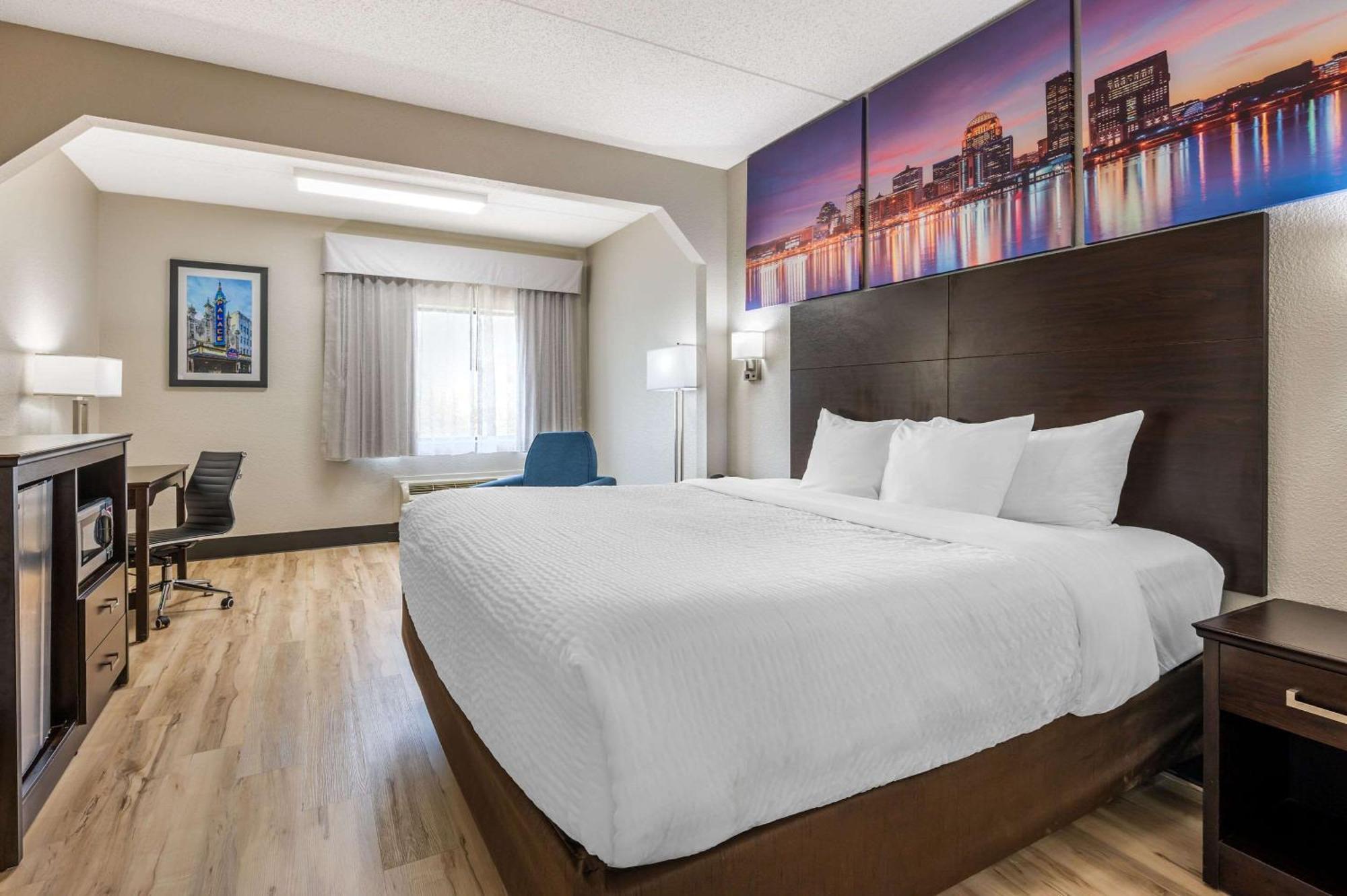 Clarion Pointe Louisville East Esterno foto