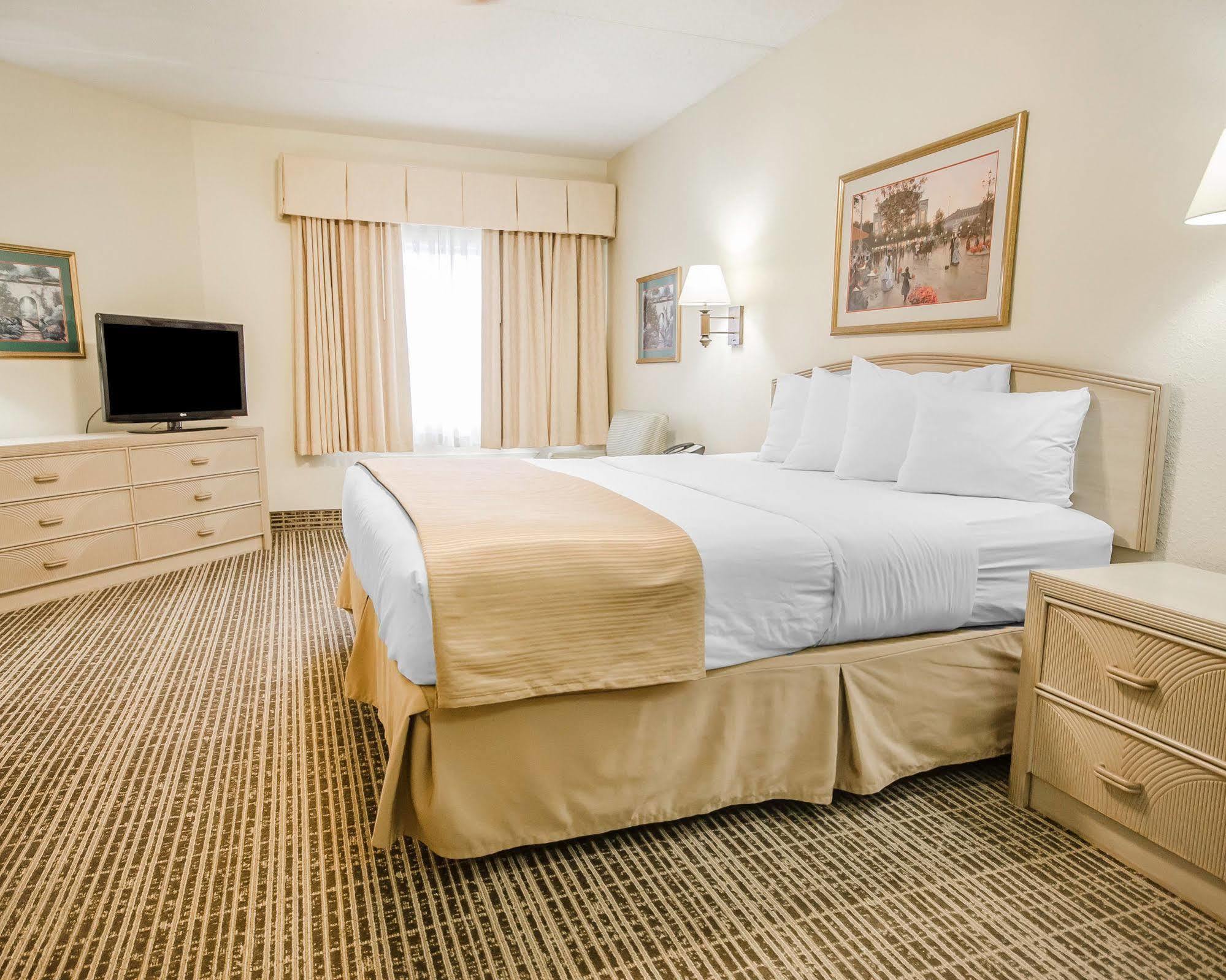 Clarion Pointe Louisville East Esterno foto